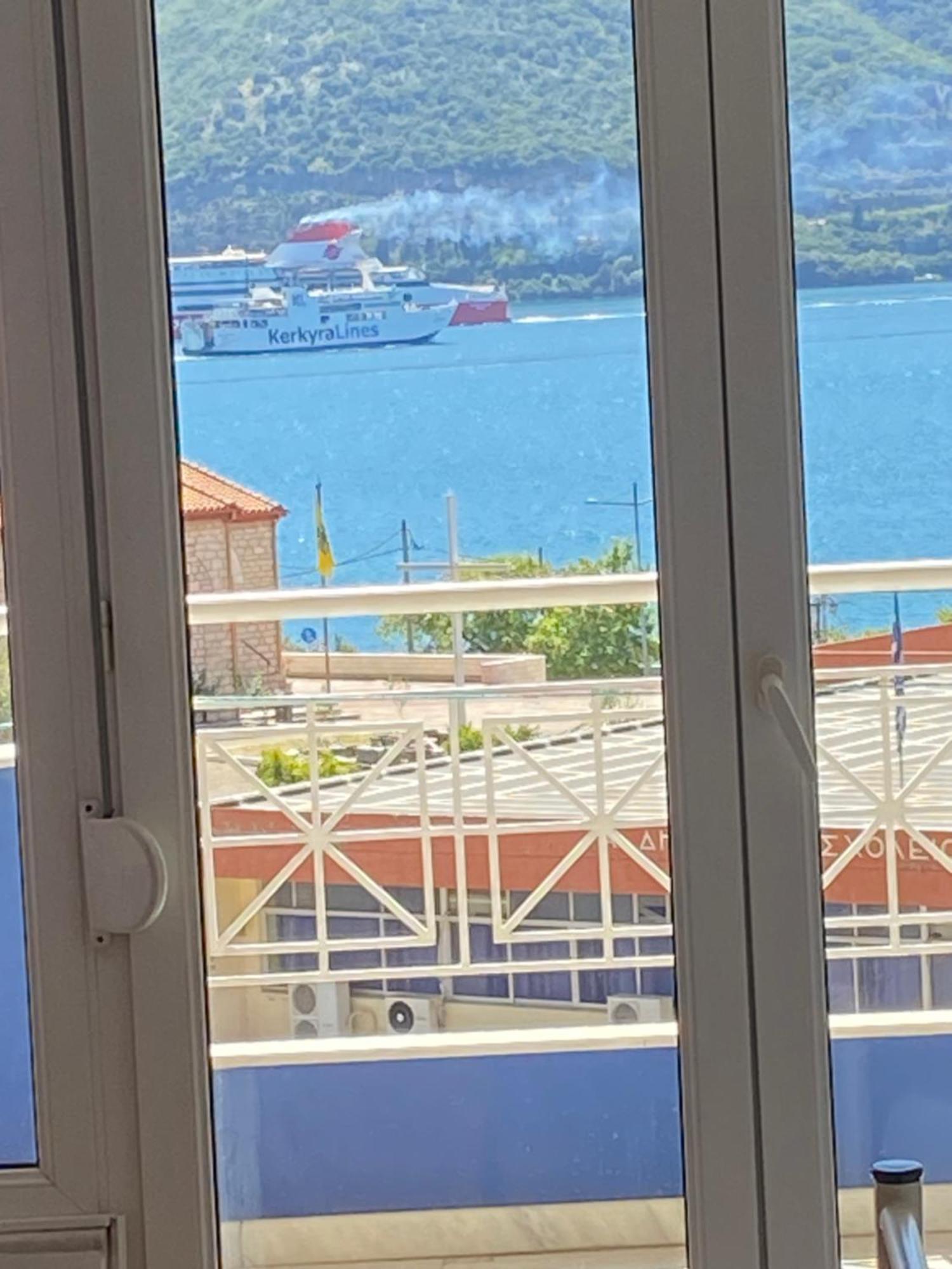 Maria'S Roomstudios Apartments Flats To Let Seaside Heart City Chantzara Spyropoulos İgumeniça Dış mekan fotoğraf